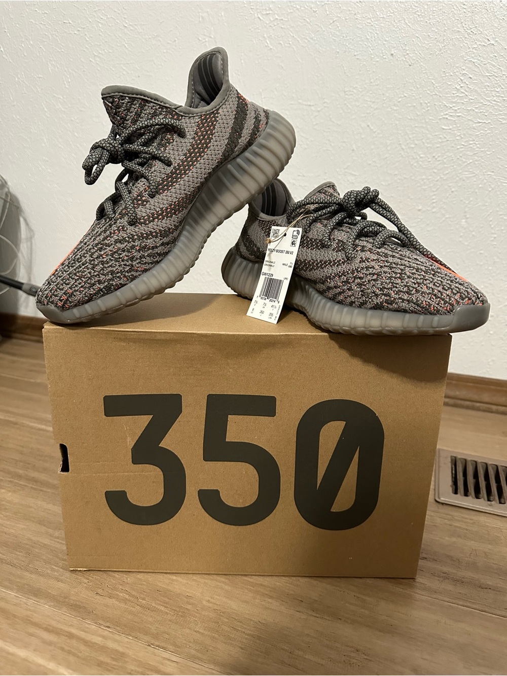 Yeezy 350 V2 ‘Beluga Reflective’, Size 8(M)